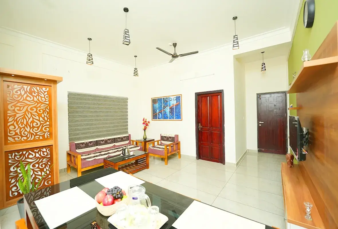 Actual living and dining spaces at Avanti Castello